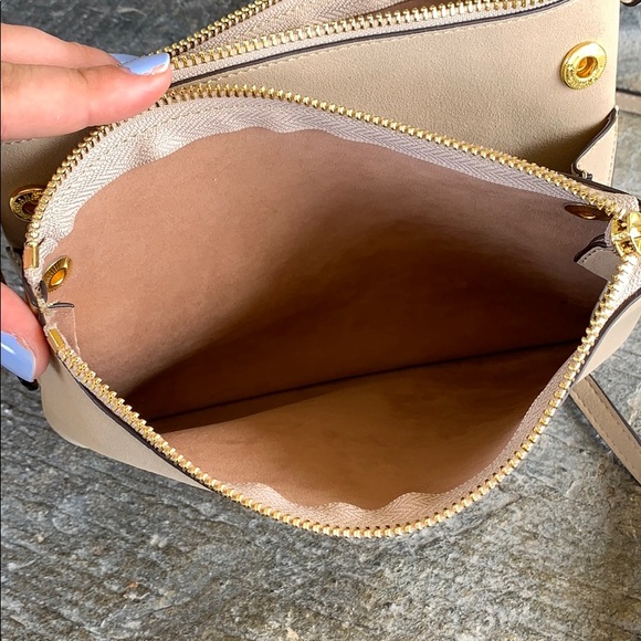 Light brown side purse - Picture 4 of 5